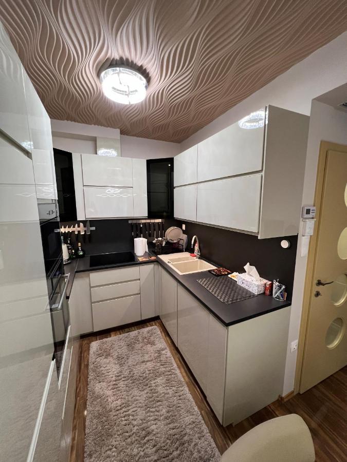 Párizsi Udvar Prémium Apartman Debrecen Exterior foto