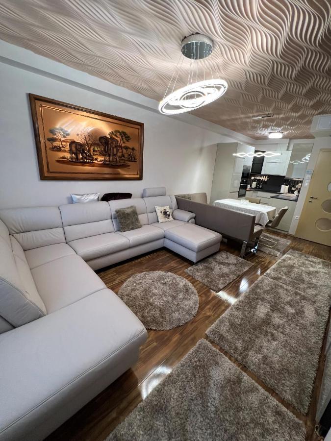 Párizsi Udvar Prémium Apartman Debrecen Exterior foto